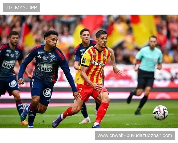 尼斯1-1昂热,中游对决以平局收场。 尼斯1-1昂热,中游对决以平局收场。